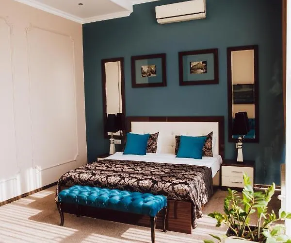 Готель Чернівці Арбат